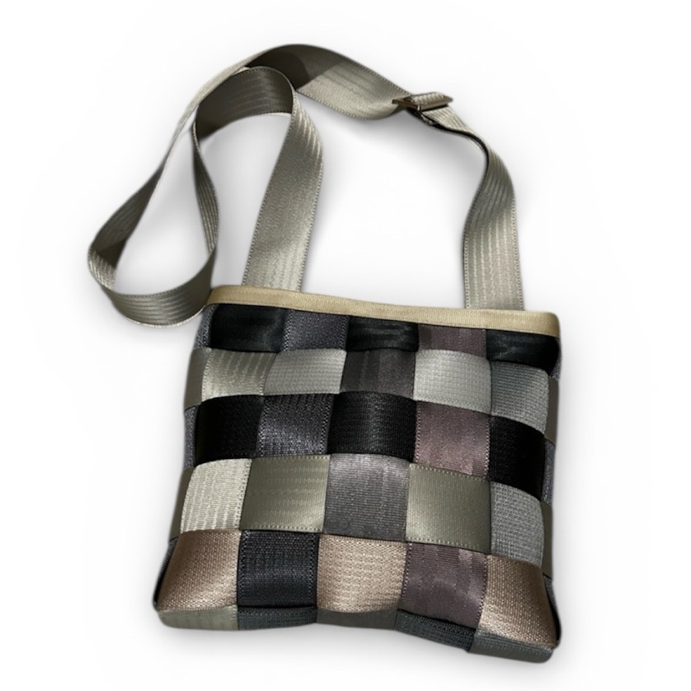 Harveys Seatbelt Crossbody / Messenger Bag in Black, Gray, and Tan Like New